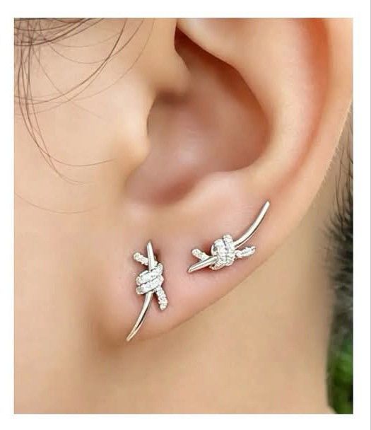 Knot diamond earrings (Category: Earrings) located in Malolos. Submitted by keenhorse_ef38ab (Listing ID 1461912091, Image 1). Description: .10carat diamond 18 karat gold COD/COP VIA LBC NO MEETUP 1,000 DOWNPAYMENT REQUIRED.