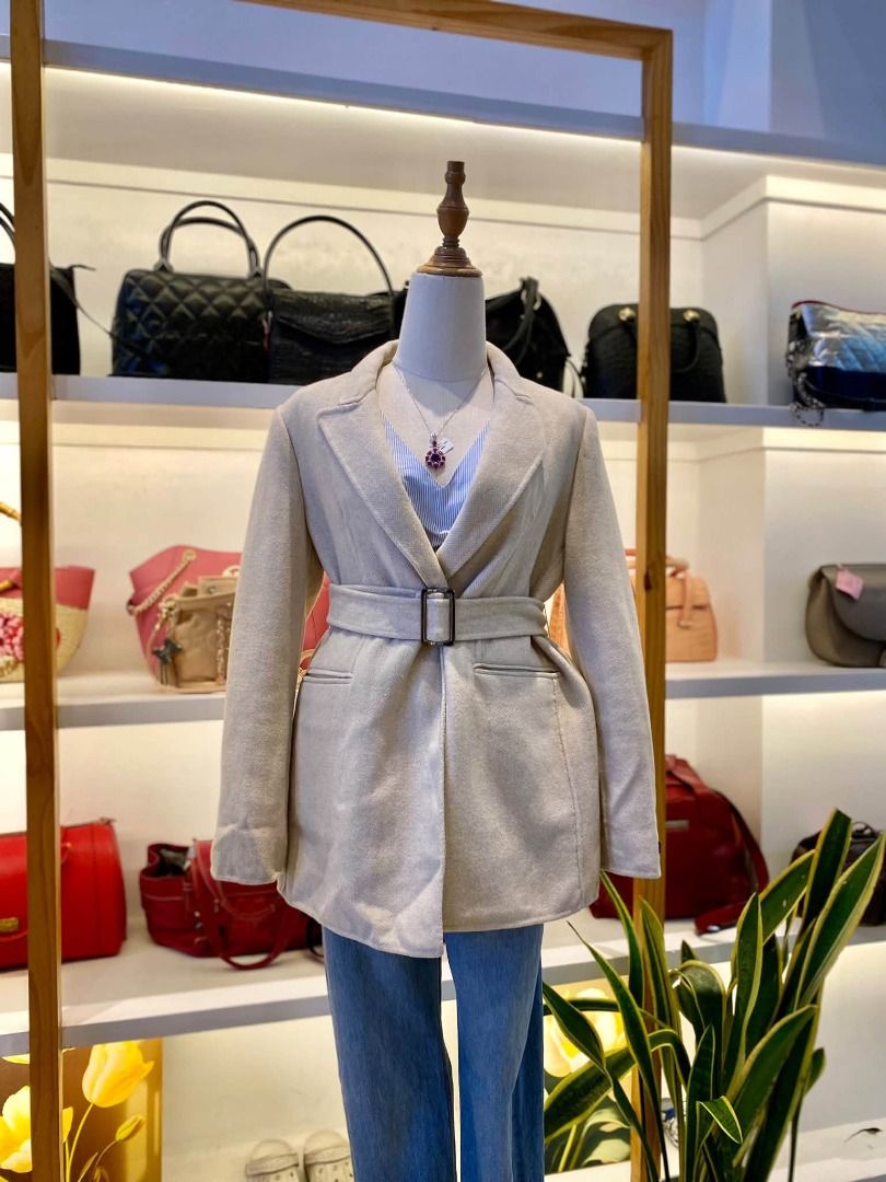 KOREAN BELTED COAT/BLAZER (Category: Coats, Jackets and Outerwear) located in Baguio. Submitted by asna_taku (Listing ID 1461912097, Image 1). Description: S-M.
