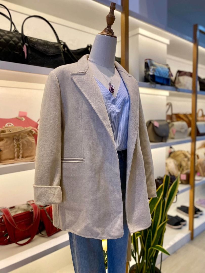 KOREAN BELTED COAT/BLAZER (Category: Coats, Jackets and Outerwear) located in Baguio. Submitted by asna_taku (Listing ID 1461912097, Image 2). Description: S-M.