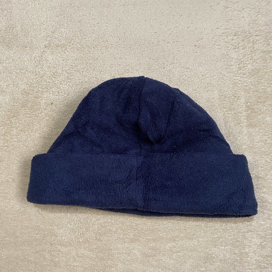 Lacoste Fleece Beanie Off (Category: Beanies) located in Polomolok. Submitted by larnel27 (Listing ID 1461934185, Image 2). Description: - one size fits all - color rate 9/10 - declared as off.