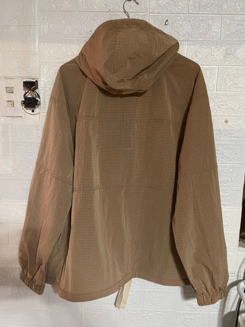 Lacoste Oversize Pullover (Category: Coats, Jackets and Outerwear) located in General Trias. Submitted by hungariancheesecake (Listing ID 1461860203, Image 3). Description: Lacoste Pullover Windbreaker Brandnew💯 Size Large Oversize 25x30 ₱5k Pm sa Interested.