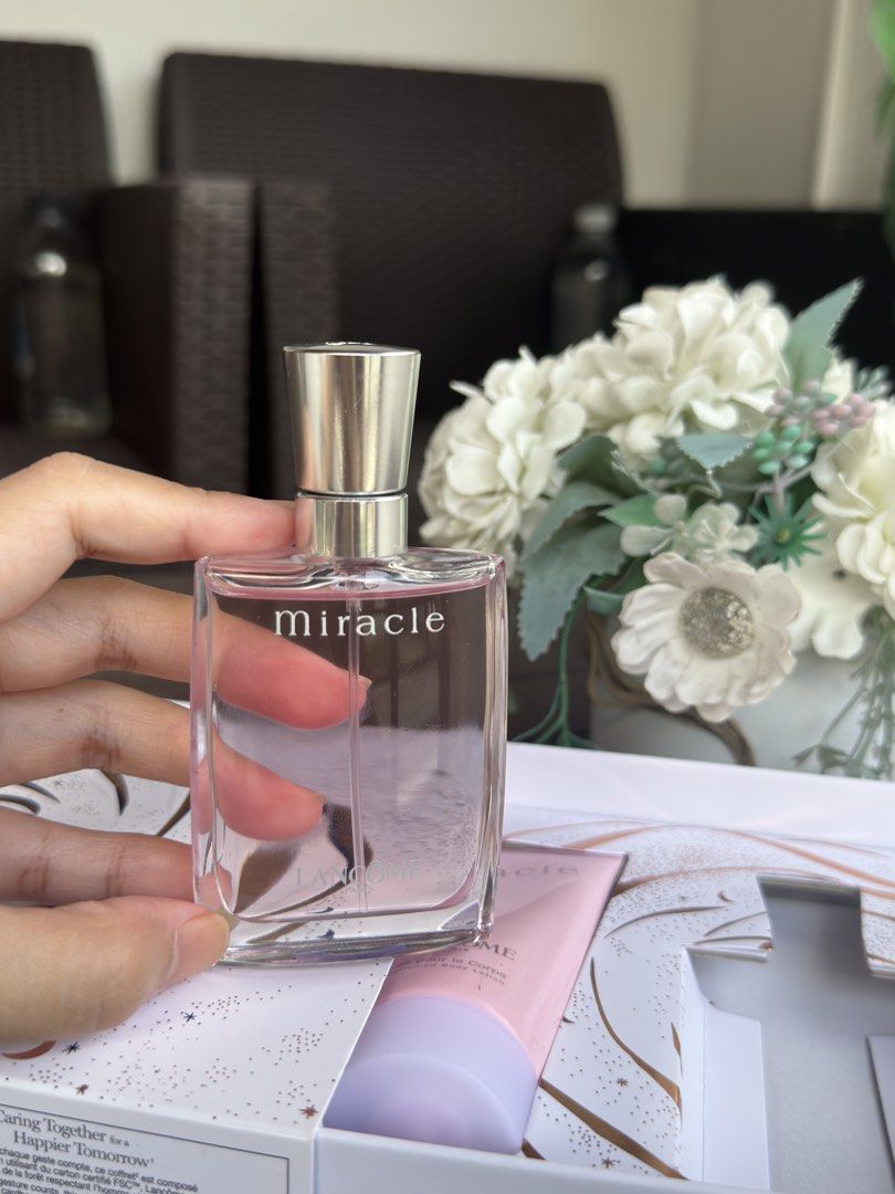 Lancome Miracle Eau de Parfum & Body Care Gift Set | Authentic Perfume (Category: Fragrance & Deodorants) located in Cavite. Submitted by seicammy (Listing ID 1461949686, Image 3). Description: Authentic Lancome Miracle Gift set (Lancome Eau de Parfum 30ml, Lancome Miracle Shower Gel 50ml, Lancome Miracle Body Lotion 50ml) - perfume *sprayed a few lang to smell - shower gel and lotion *unopened RFS: impulse buy *money back if proven fake Cavite a