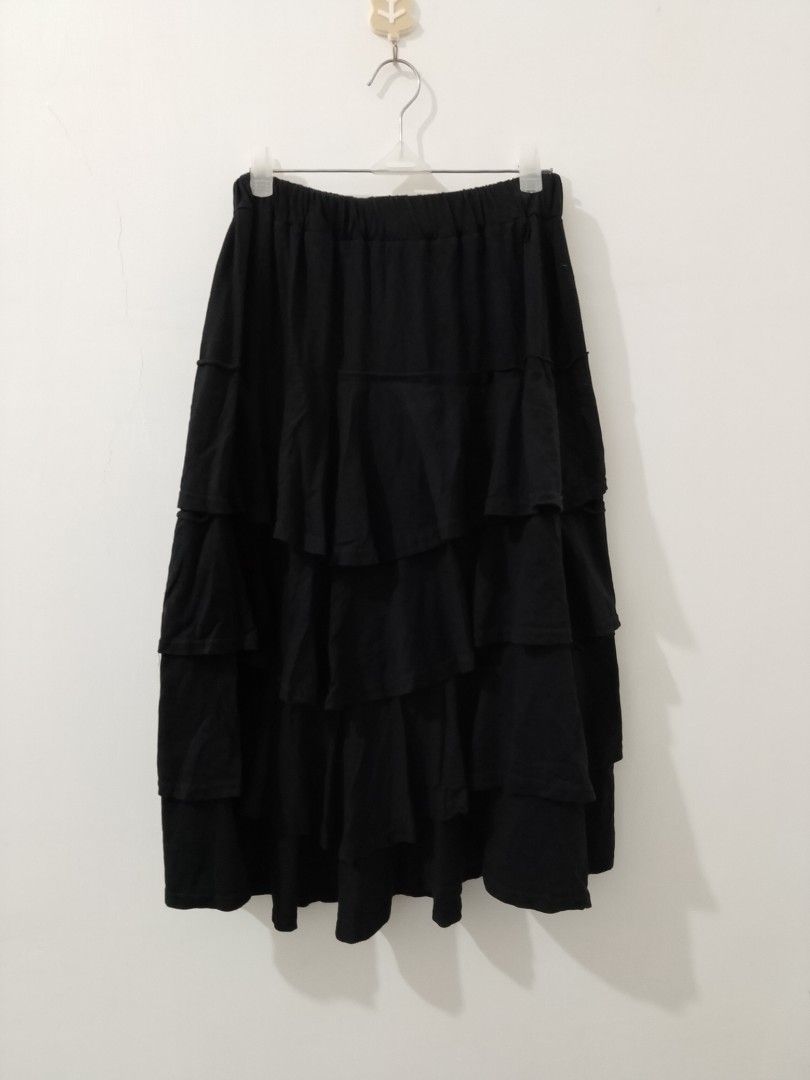 Layered Gothic skirt (Category: Skirts) located in Cotabato. Submitted by winonasallure (Listing ID 1461892149, Image 1). Description: wl:24-34 l:28.