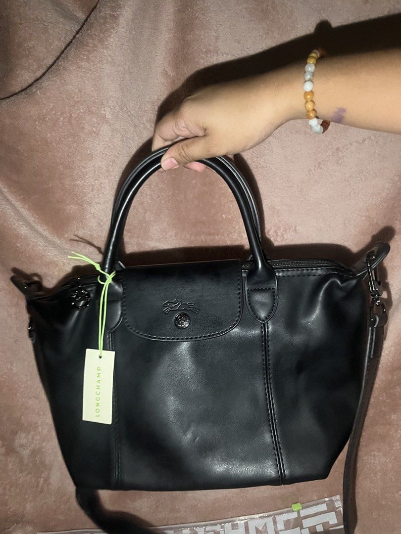 LC BAG BRAND NEW !! (Category: Cross-body Bags) located in Pasay City. Submitted by itsanneee. (Listing ID 1461861552, Image 1). Description: BRAND NEW LONG CH@MP BAG !! Also available in different color.
