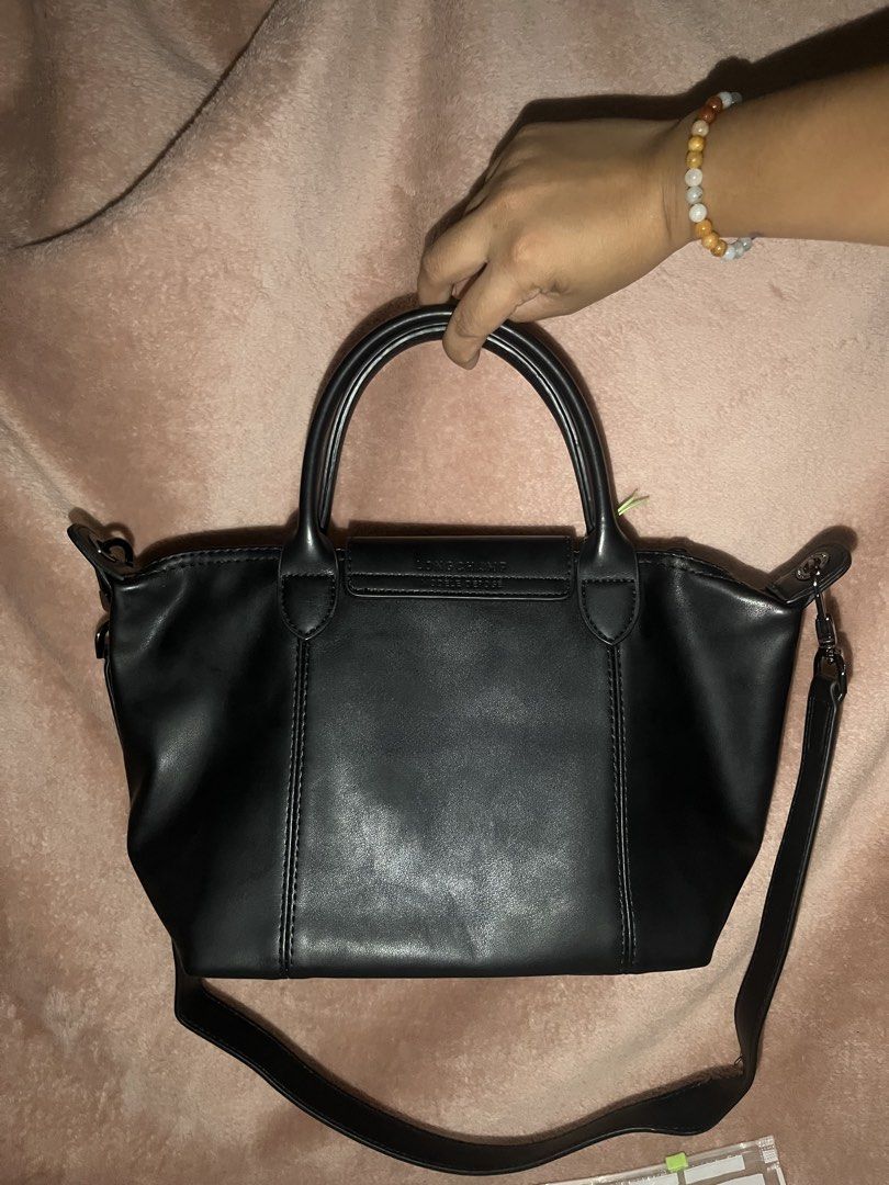 LC BAG BRAND NEW !! (Category: Cross-body Bags) located in Pasay City. Submitted by itsanneee. (Listing ID 1461861552, Image 2). Description: BRAND NEW LONG CH@MP BAG !! Also available in different color.