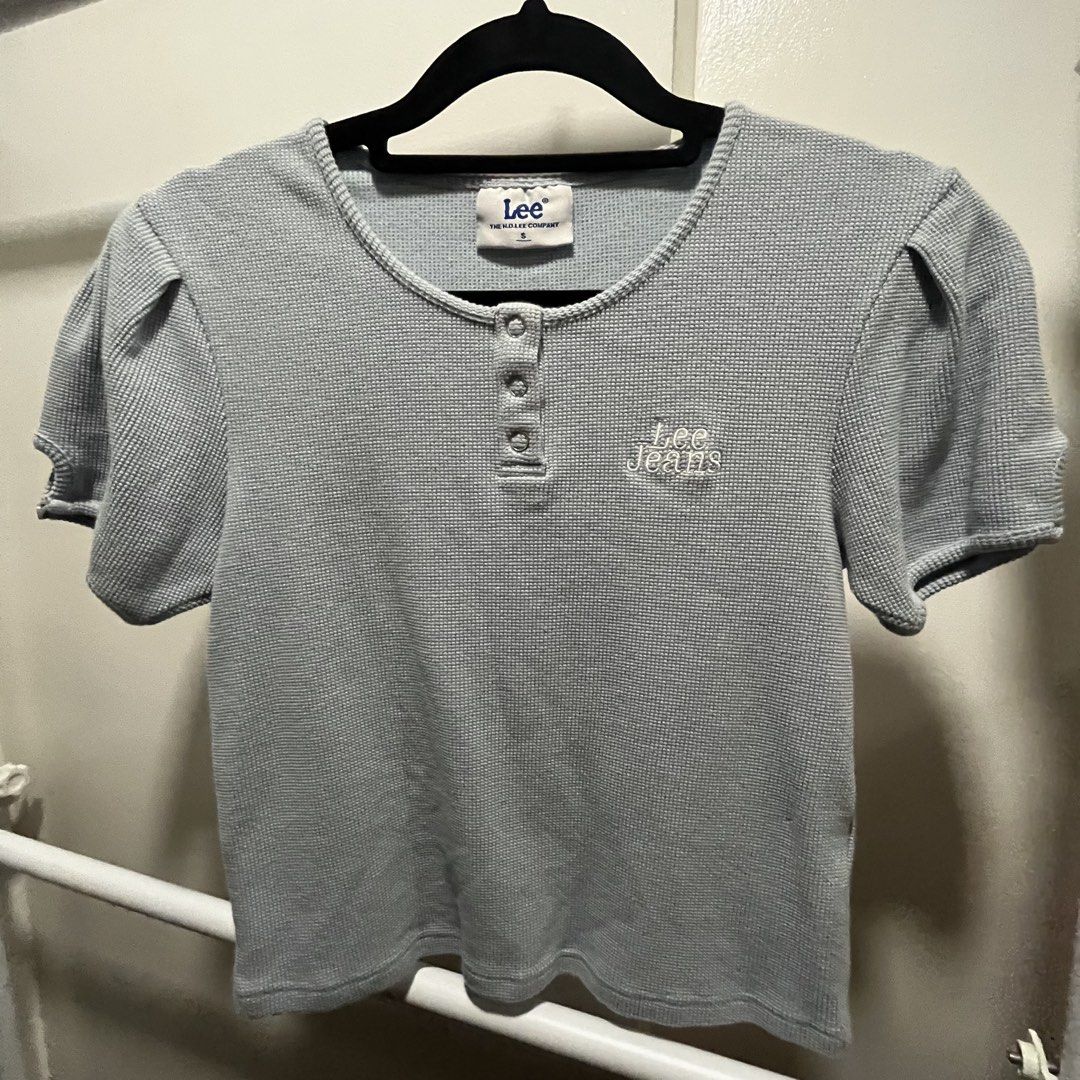Lee Jeans Light Blue Top (Category: Others Tops) located in Manila. Submitted by yenprelovedclothes (Listing ID 1461860274, Image 1). Description: No when worn Never been used Lee Jeans Brand Small on tag, Semi crop for semi-medium 🖇️Meetup SM Light Mall, Mandaluyong 🖇️Pickup via lalamove. Delivery fee will be shouldered by the buyer.