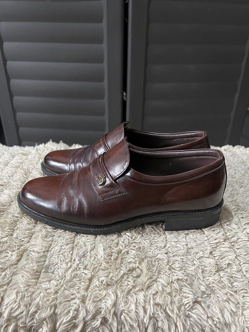 Leonardo Leather Shoes (Category: Dress Shoes) located in Angono. Submitted by odd.fitt (Listing ID 1461968514, Image 2). Description: Parang brand new Thrifted, I only used it once after buying No box No issue 8.5 US men 42 EU 26.5 cm.