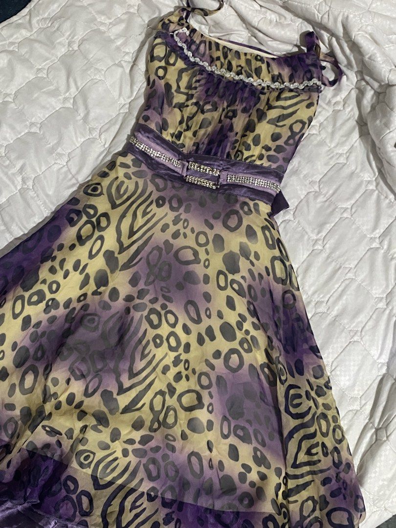 Leopard print purple midi dress (Category: Dresses) located in Manila. Submitted by dear_soleil (Listing ID 1461911531, Image 2). Description: size s-m self tie on the waistline has missing emblems but it’s not visible at first glance .