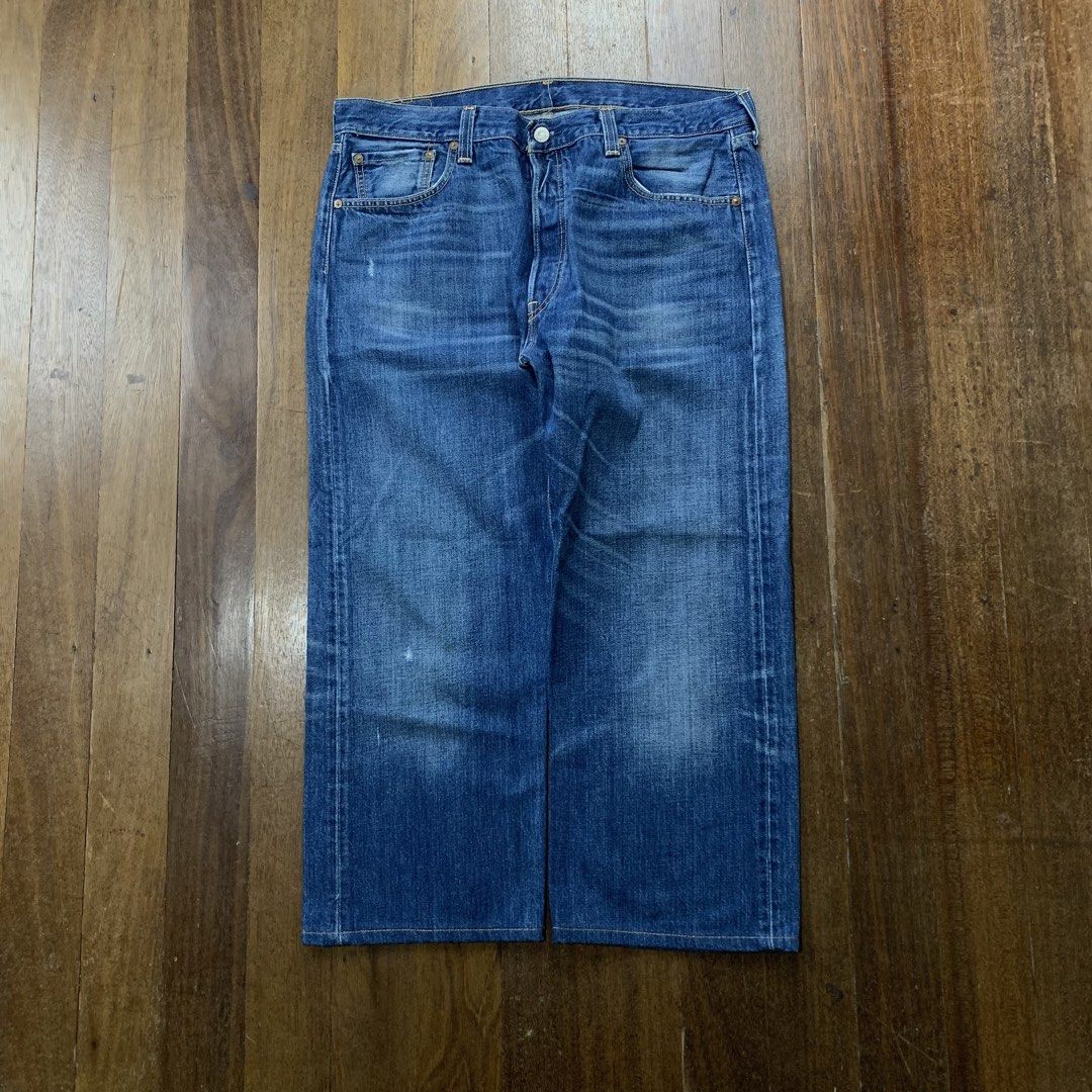 LEVIS 501 DENIM PANTS (Category: Jeans) located in Dagupan City. Submitted by _pinkman (Listing ID 1461963462, Image 2). Description: Levis 501 Denim Pants 34-36” waistline 35.5” length (altered) 9” leg opening issue: fraying.