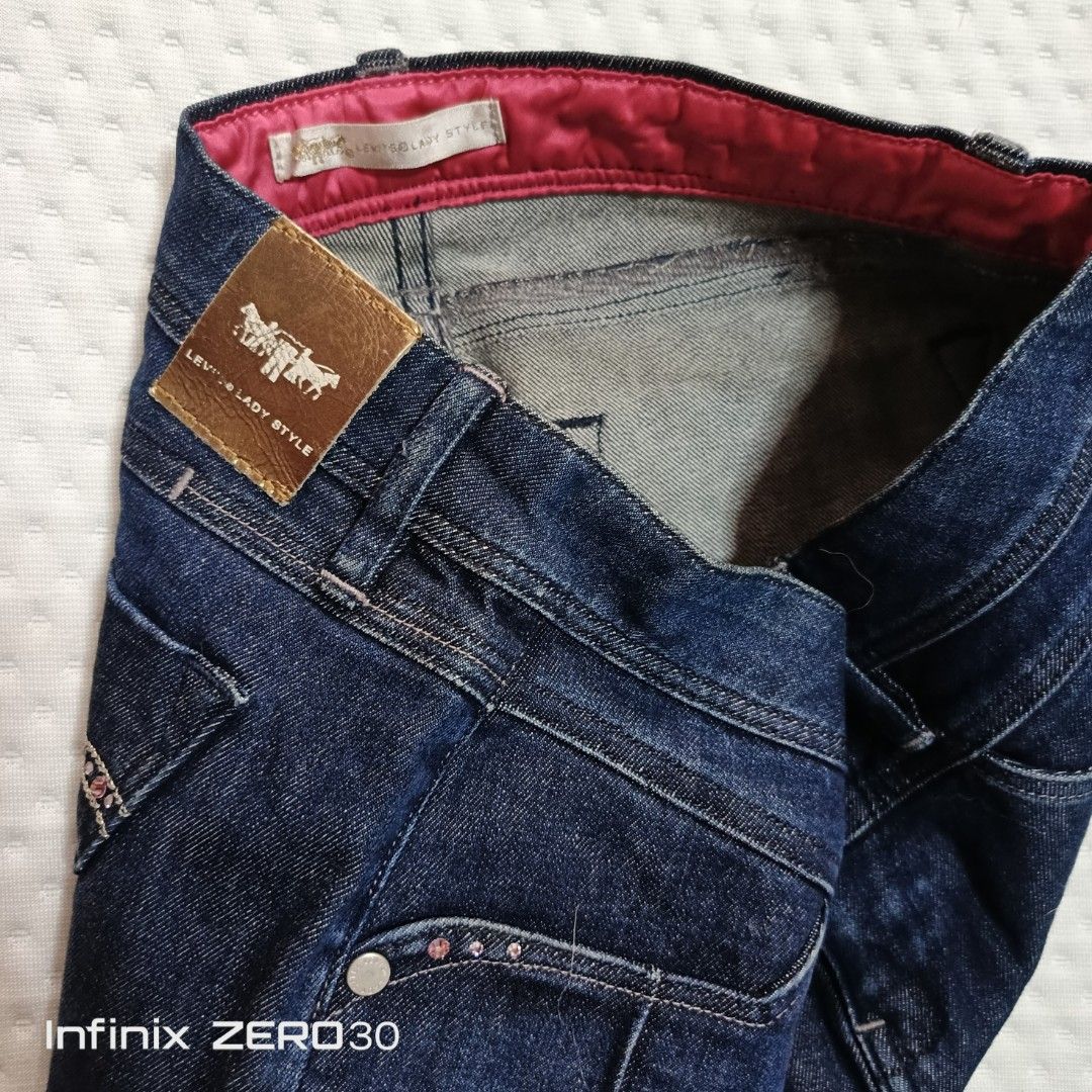 LEVI'S DENIM SHIRT 26 (Category: Shorts) located in Quezon City. Submitted by ahyaladyblue (Listing ID 1461921586, Image 3). Description: .