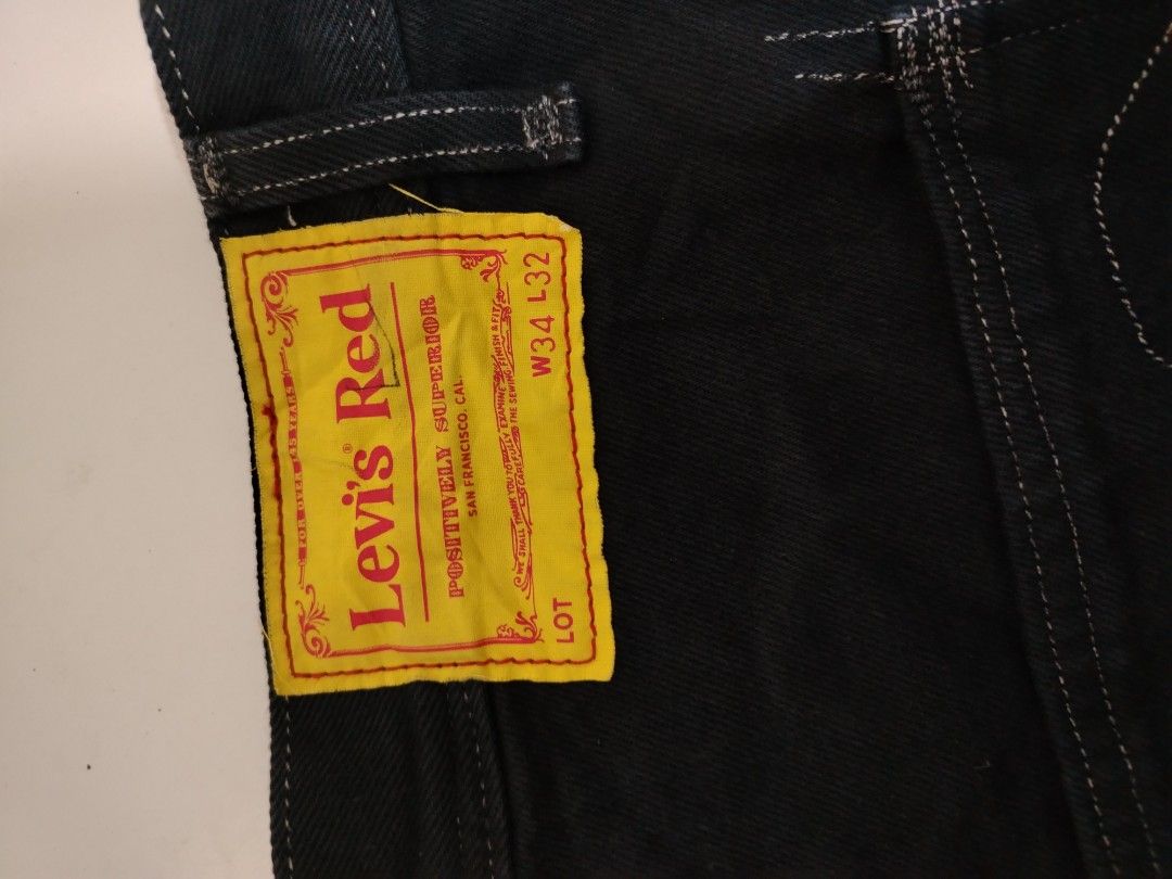 Levi's Red Jeans W34 L32 Black (Category: Jeans) located in Surigao. Submitted by kevinjayli90874 (Listing ID 1461854987, Image 2). Description: - Black Levi's Red Jeans - Size: W34 L32 - Classic denim style - Button fly closure - Iconic red tab on back pocket - Perfect for everyday wear - Feel free to ask any questions!.