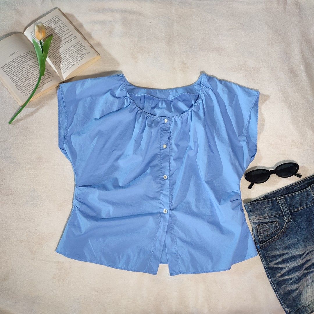 Light Blue Gathered Neck Button Up Top (Category: Sleeveless) located in Antipolo. Submitted by _lovedbychie (Listing ID 1461931066, Image 1). Description: 🌸 Size: S-M 🌸 Bust: 34" - 36" • Length: 20" 🌸 MOP: Gcash / Maribank 🌸 MOD: J&T / LBC / Lalamove Message me for more info!.