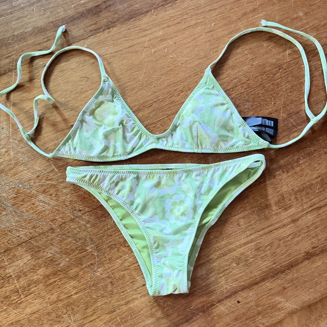Lime Green Trendyol Two Piece Bikini (Category: Bikinis & Swimsuits) located in Binan City. Submitted by colormehappyph (Listing ID 1461842154, Image 2). Description: Yung white na inner bra di po kasama Nag bra lang ako ng puti jan para di ako super flat chested😅 Branded from Australia Best fit xs-s.