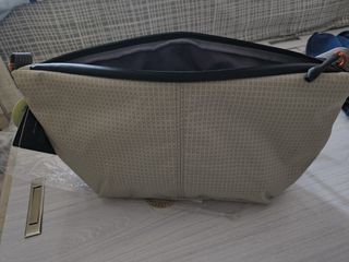 （分類：）位於 。 由 brightcloud_9010f8 提交（商品編號 1462033015，圖片 1）。簡介： 。