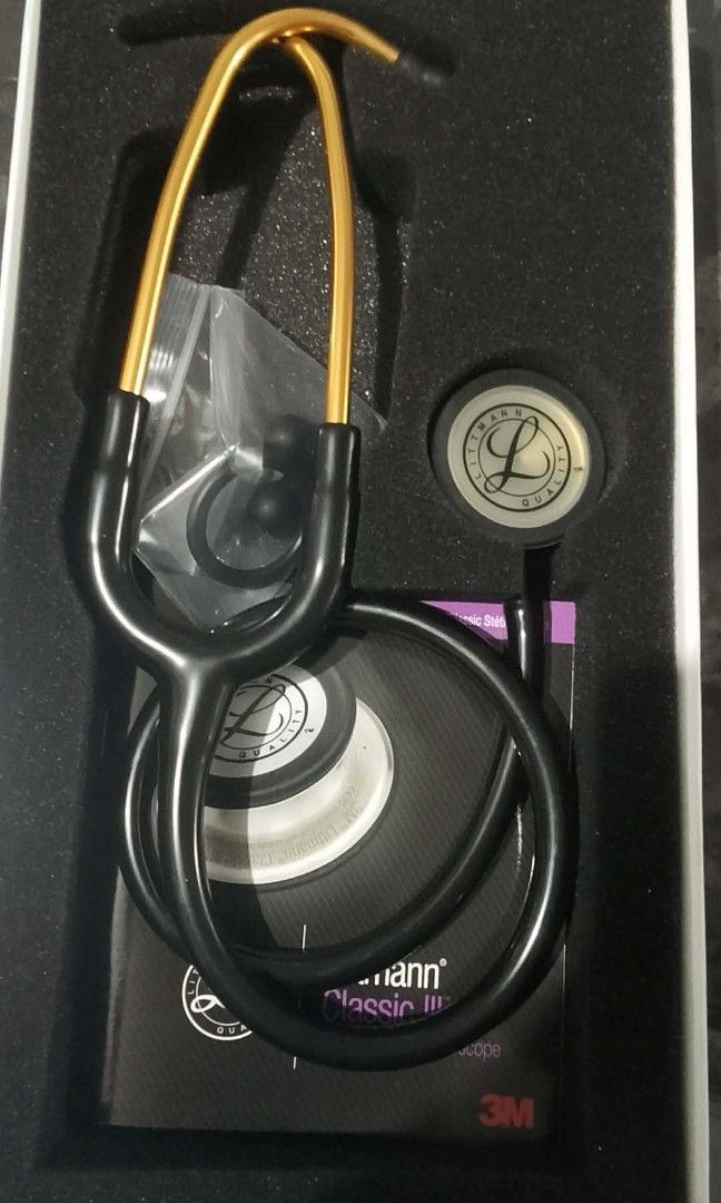 Littmann ClassicIII (Category: Medical Supplies & Tools) located in Quezon City. Submitted by medicsupplies_09 (Listing ID 1461868528, Image 1). Description: Same day deliver.