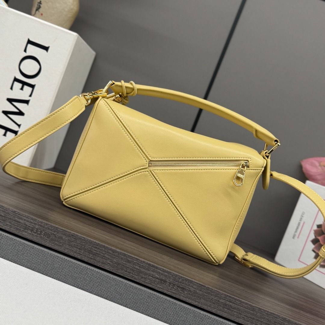 Loewe Small Nappa Sheep Leather Featherlight Puzzle Handbag (Category: Shoulder Bags) located in Pateros City. Submitted by zealmoon74 (Listing ID 1461885457, Image 3). Description: .
