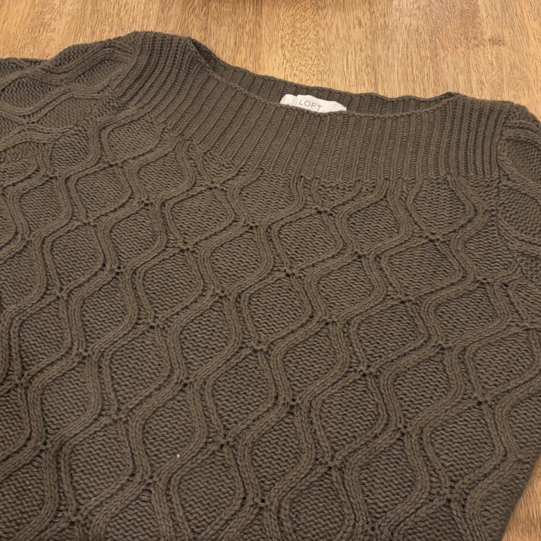 LOFT Knit Longsleeve (Category: Longsleeves) located in Marikina City. Submitted by holymollyz (Listing ID 1461980699, Image 3). Description: .