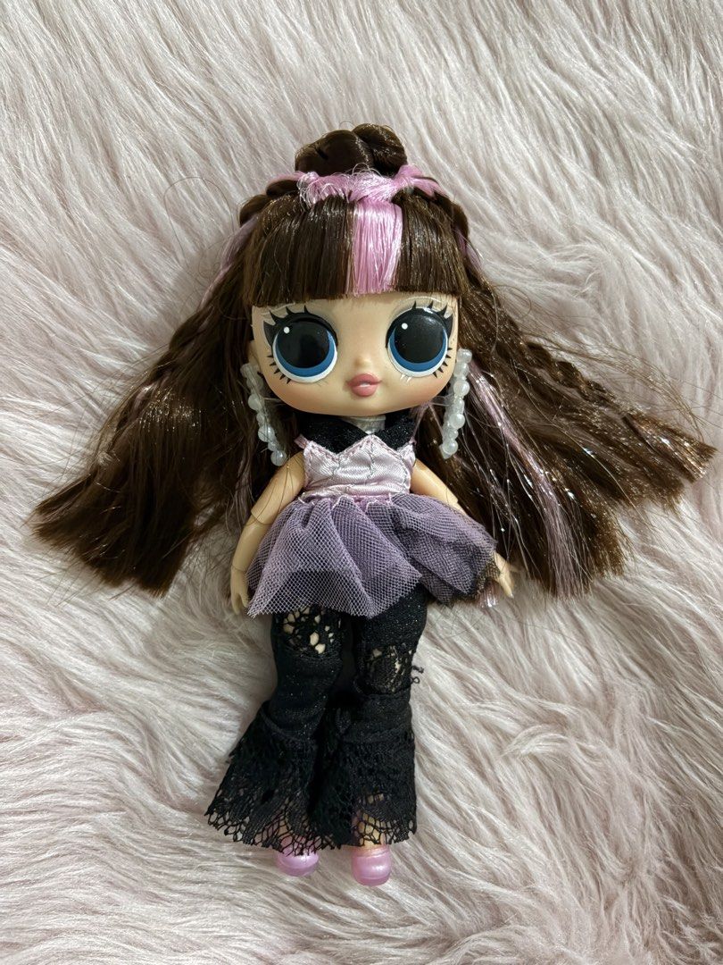 LOL teens (Category: Kids Toys) located in Quezon City. Submitted by mc.dandelion (Listing ID 1462021573, Image 1). Description: Complete accessories .