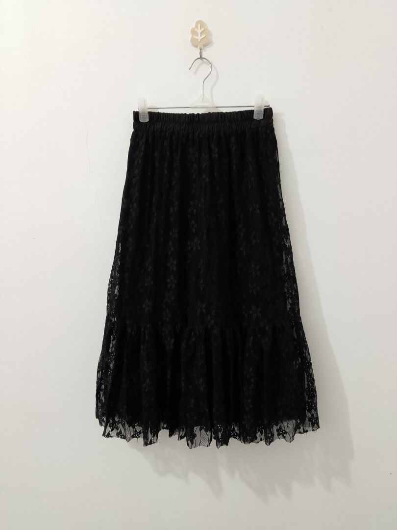 Long Gothic lacy skirt (Category: Skirts) located in Cotabato. Submitted by winonasallure (Listing ID 1461891433, Image 1). Description: wl:22-36 l:28.