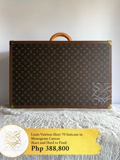 (Category: ) located in . Submitted by belles_lux_closet (Listing ID 1461814258, Image 1). Description: .