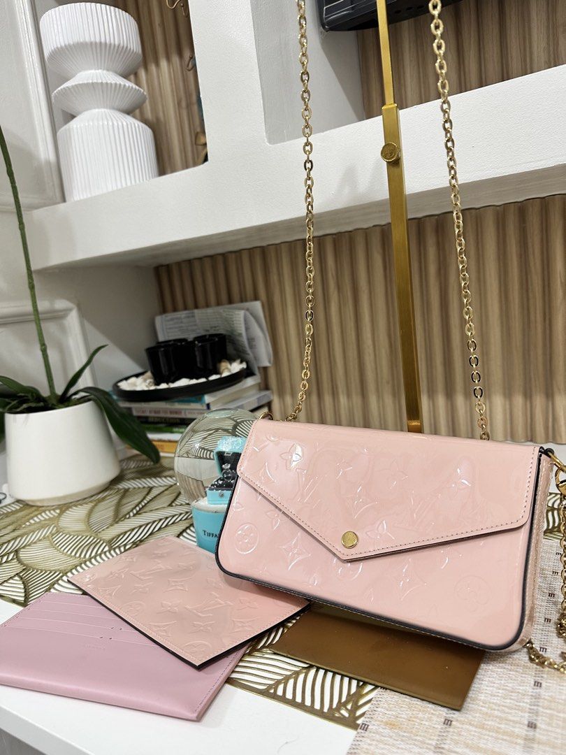 Louis Vuitton Felicie (Category: Luxury Bags & Wallets) located in Manila. Submitted by lovely2817 (Listing ID 1461828756, Image 2). Description: Complte inclusion box and paperbag with dustbag.