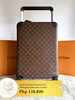 (Category: ) located in . Submitted by belles_lux_closet (Listing ID 1461839112, Image 1). Description: .