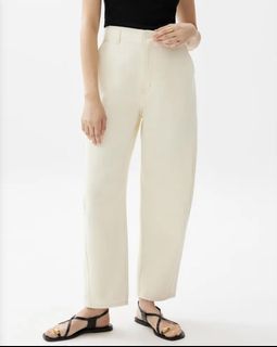 (Category: ) located in . Submitted by curatedclosetbyj (Listing ID 1461840855, Image 1). Description: .