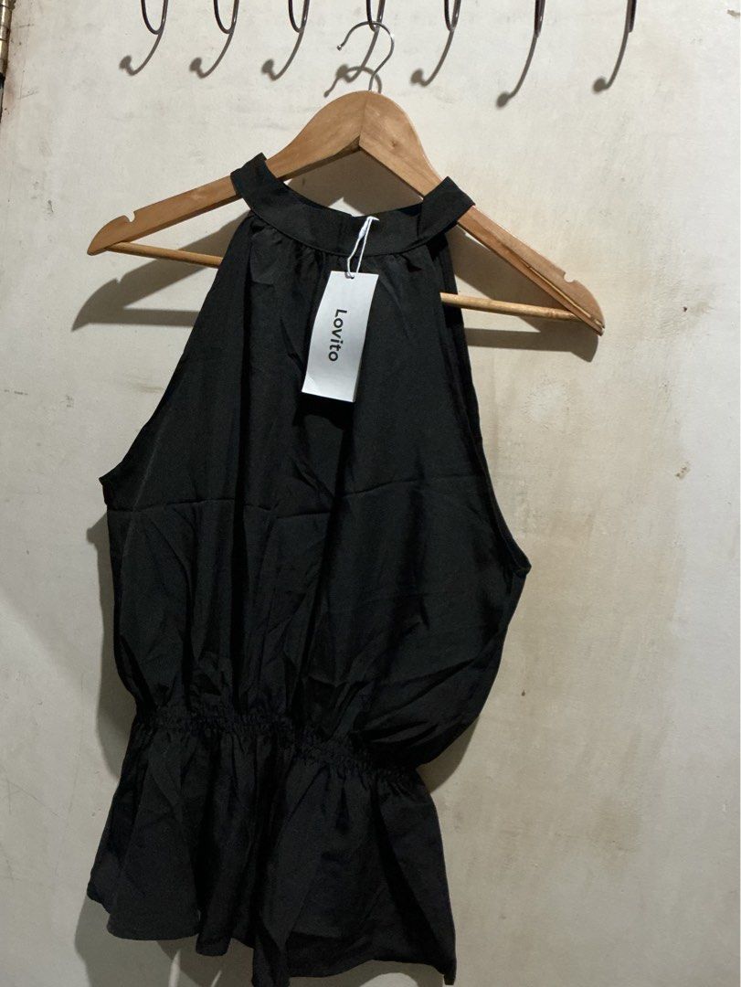 LOVITO HALTER PEPLUM TOP (Category: Sleeveless) located in Dagupan City. Submitted by trendies_collection (Listing ID 1462012874, Image 2). Description: Brand new with pouch and hang tag Large on tag, fits medium to large Garterized waist No issue.