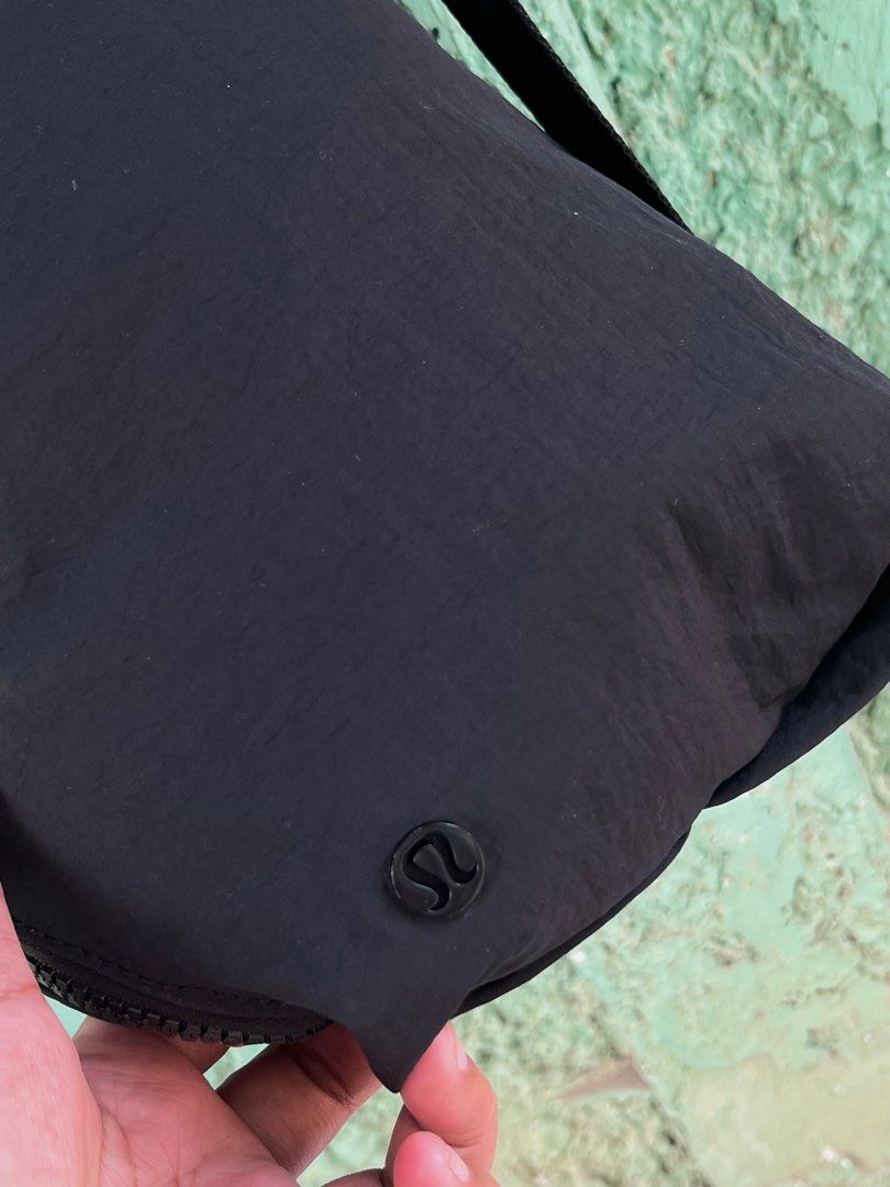 Lululemon (Category: Sling Bags) located in Cagayan de Oro. Submitted by allaboutukayukaybagscdo (Listing ID 1461916325, Image 3). Description: .