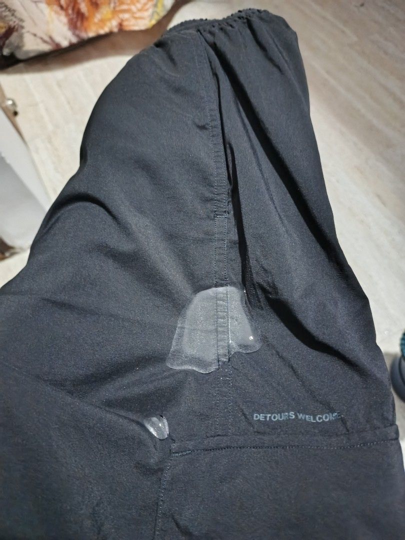 Lululemon Lightweight Cargo Hiking Pants (Category: Activewear) located in Cabuyao City. Submitted by dthrifts (Listing ID 1461289442, Image 2). Description: 30-34 W 38 L Authentic Waterproof Brand New Condition.