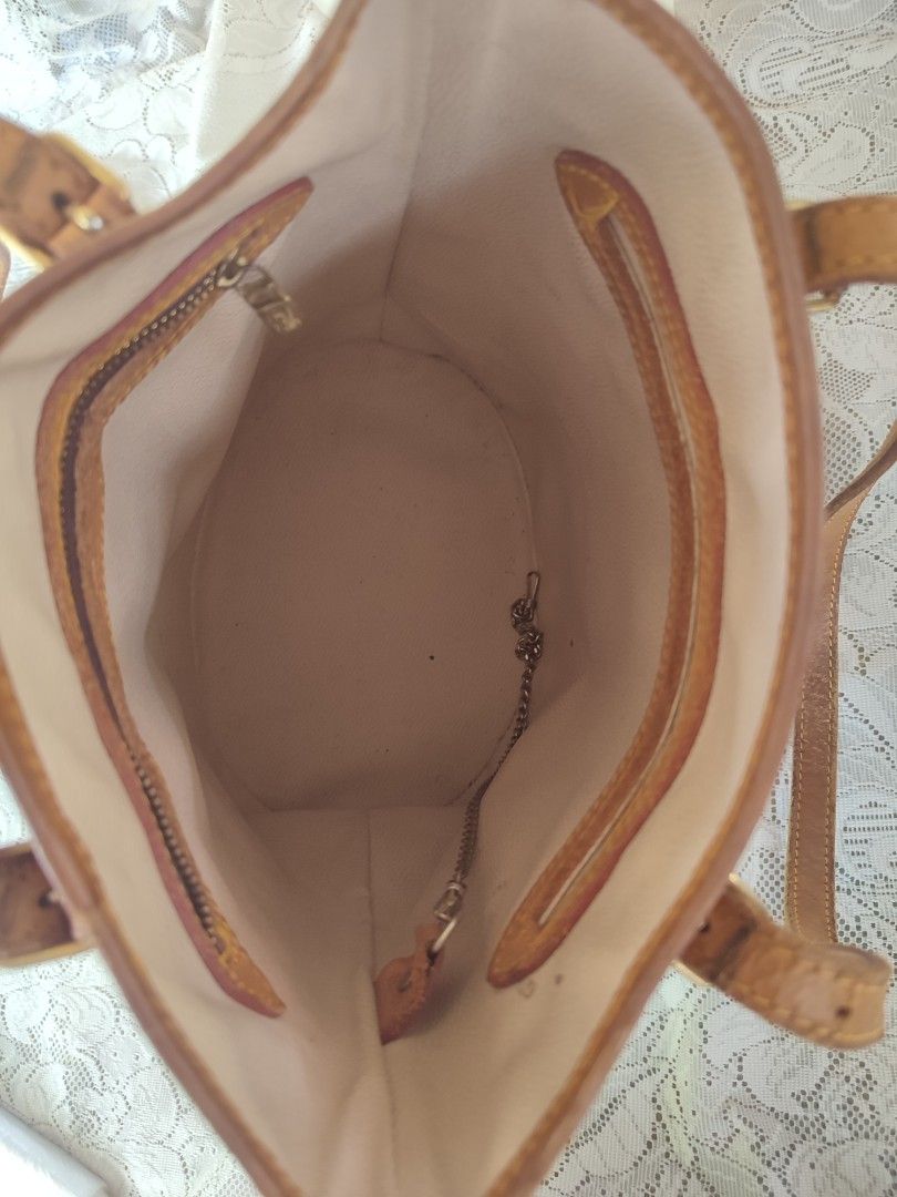 Louis Vuitton Monogram Petit Bucket bag (Category: Shoulder Bags) located in Pagadian. Submitted by shielaso (Listing ID 1461809639, Image 3). Description: free shipping coded 11x11.5.