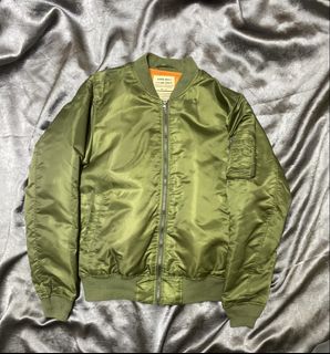 (Category: ) located in . Submitted by kevinthriftshop (Listing ID 1461818964, Image 1). Description: .