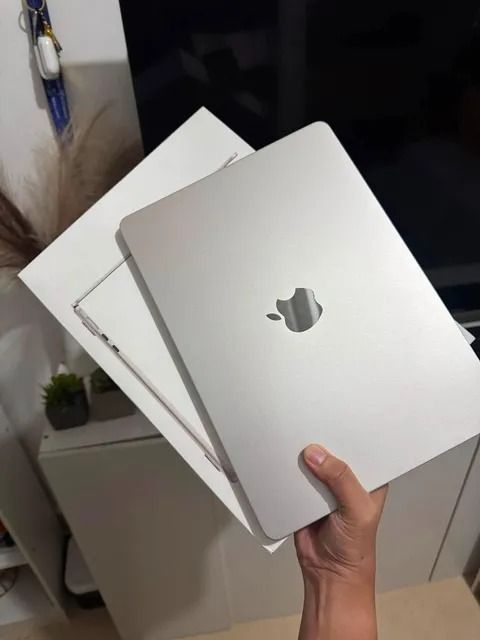 Macbook Air M2 8/256 (Category: Laptops & Notebooks) located in Consolacion. Submitted by mariearcen (Listing ID 1461985127, Image 1). Description: MacBook Air M2 8/256 95% batt health 276 cycle count Starlight no scratches or dents no issue safe to reset not mdm lock with original box and charger no to lowballers Cebu City .