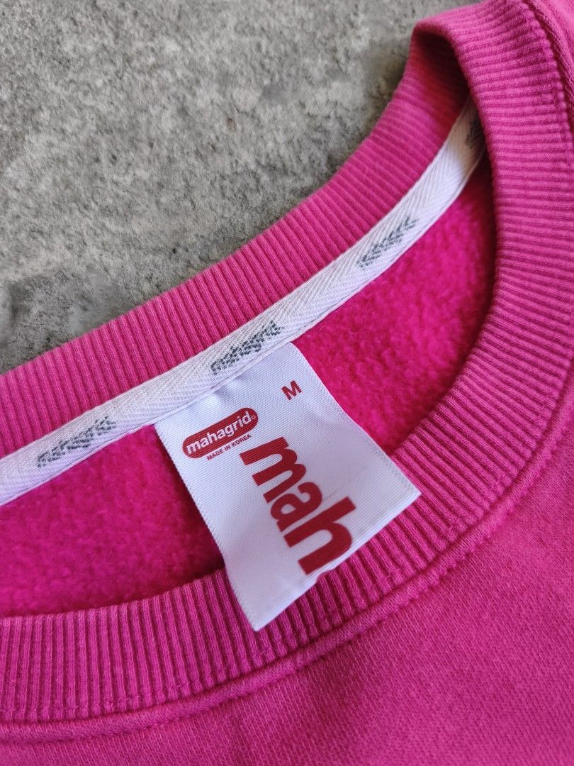Mahagrid Basic Logo Crewneck Sweatshirt (Category: Coats, Jackets and Outerwear) located in Cavite. Submitted by benta.ni.jm (Listing ID 1461814150, Image 2). Description: Size: M Dimensions: 23 x 26 Condition: 10/10 Color Rate: 10/10 Issue: 📩📩📩.