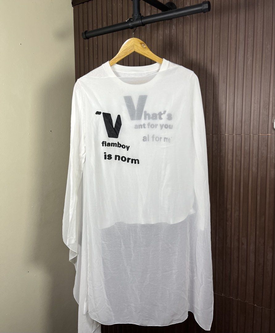 Maison Margiela MM6 Statement Long Sleeve (Category: Longsleeves) located in Cabanatuan. Submitted by cabsygoods (Listing ID 1461916815, Image 2). Description: Maison Margiela MM6 Statement Long Sleeve Width 19 Length 24 Very good condition No issue Color rate 9/10 Dm to purchase! 📩.