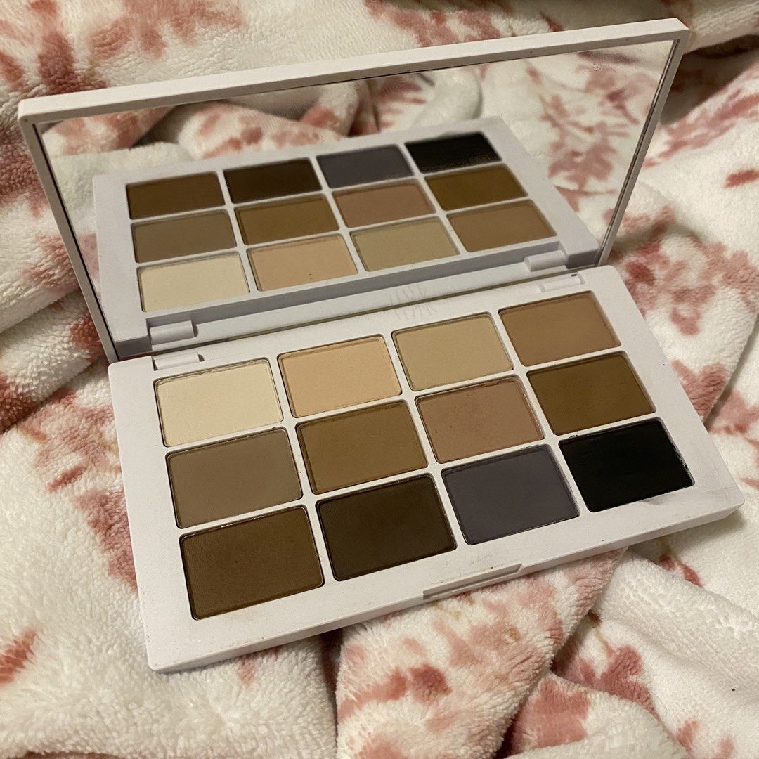 Makeup By Mario Master Mattes Eyeshadow Palette (Category: Makeup) located in Quezon City. Submitted by cheerupbby (Listing ID 1461843332, Image 3). Description: Gently used a few times. Love this palette but need to let go :,) Will ship when I get back home to the Philippines in Nov 2026 or February 2027. Note: I will only bring what is SOLD. 📍 QC in the ph Can ship thru lalamove or j&t.