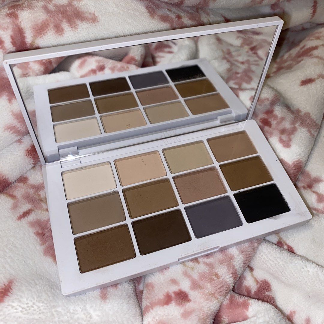 Makeup By Mario Master Mattes Eyeshadow Palette (Category: Makeup) located in Quezon City. Submitted by cheerupbby (Listing ID 1461843332, Image 1). Description: Gently used a few times. Love this palette but need to let go :,) Will ship when I get back home to the Philippines in Nov 2026 or February 2027. Note: I will only bring what is SOLD. 📍 QC in the ph Can ship thru lalamove or j&t.