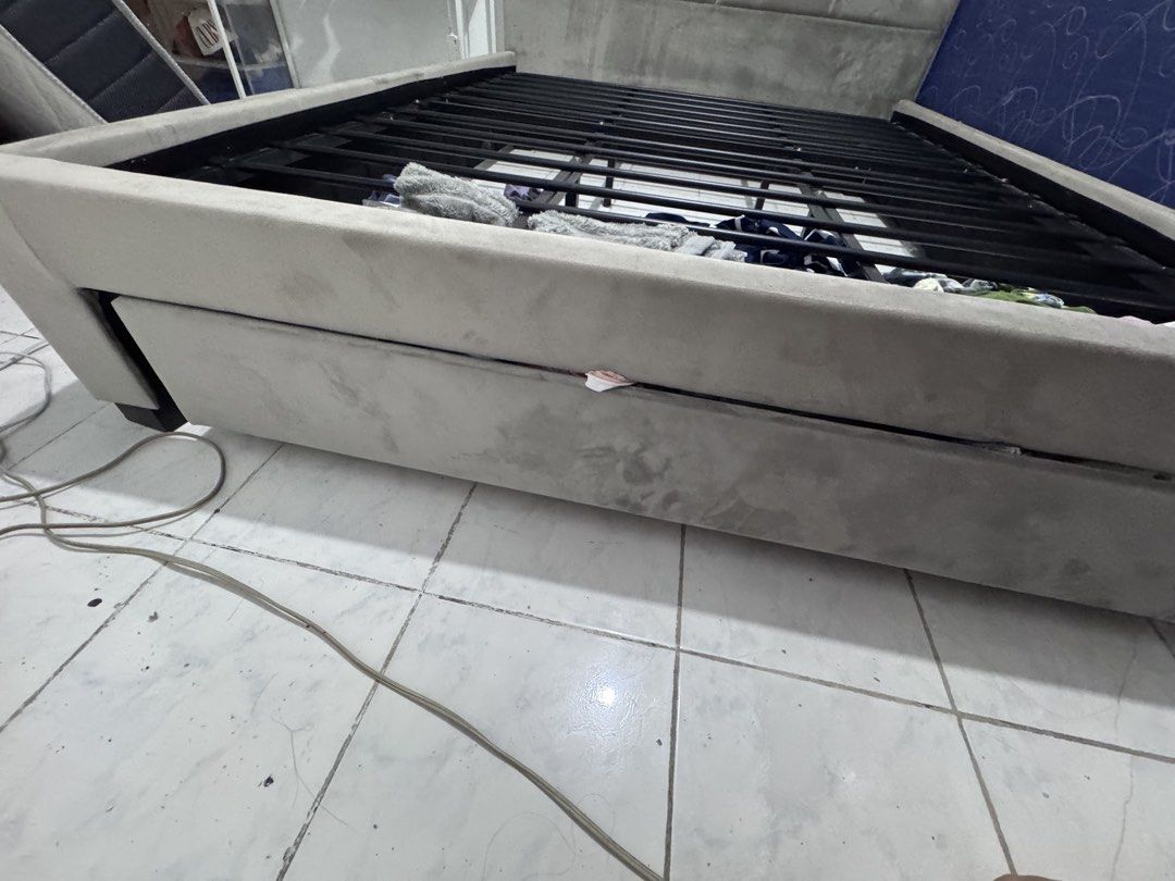 Mandaue Bedframe and Matress (Category: Bed Frames & Mattresses) located in Manila. Submitted by laratots (Listing ID 1461963570, Image 2). Description: Mandaue Bedframe and Matress no issue .