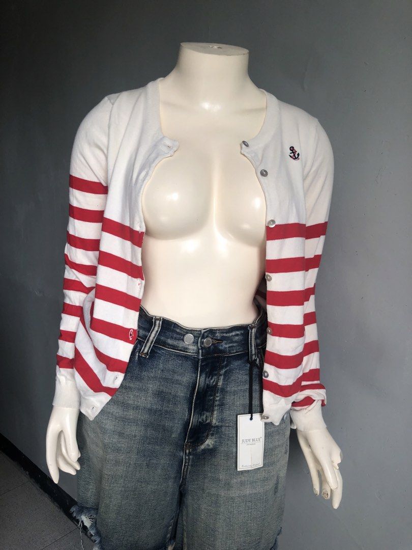 mango sweater s-m frame (Category: Coats, Jackets and Outerwear) located in Noveleta. Submitted by prelovedmylabs (Listing ID 1461887699, Image 3). Description: supernice nito cream color combination .