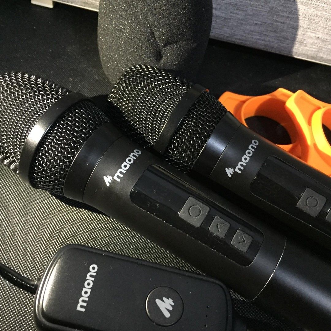 MAONO WM760-A2 — WIRELESS MICROPHONE (Category: Microphones) located in Quezon City. Submitted by kyla.lago (Listing ID 1461954575, Image 1). Description: WIRELESS MICROPHONE — MAONO WM760-A2 8 months used — used but not abused. Good condition & fully working Battery operated 📍Bagumbong, North Caloocan.