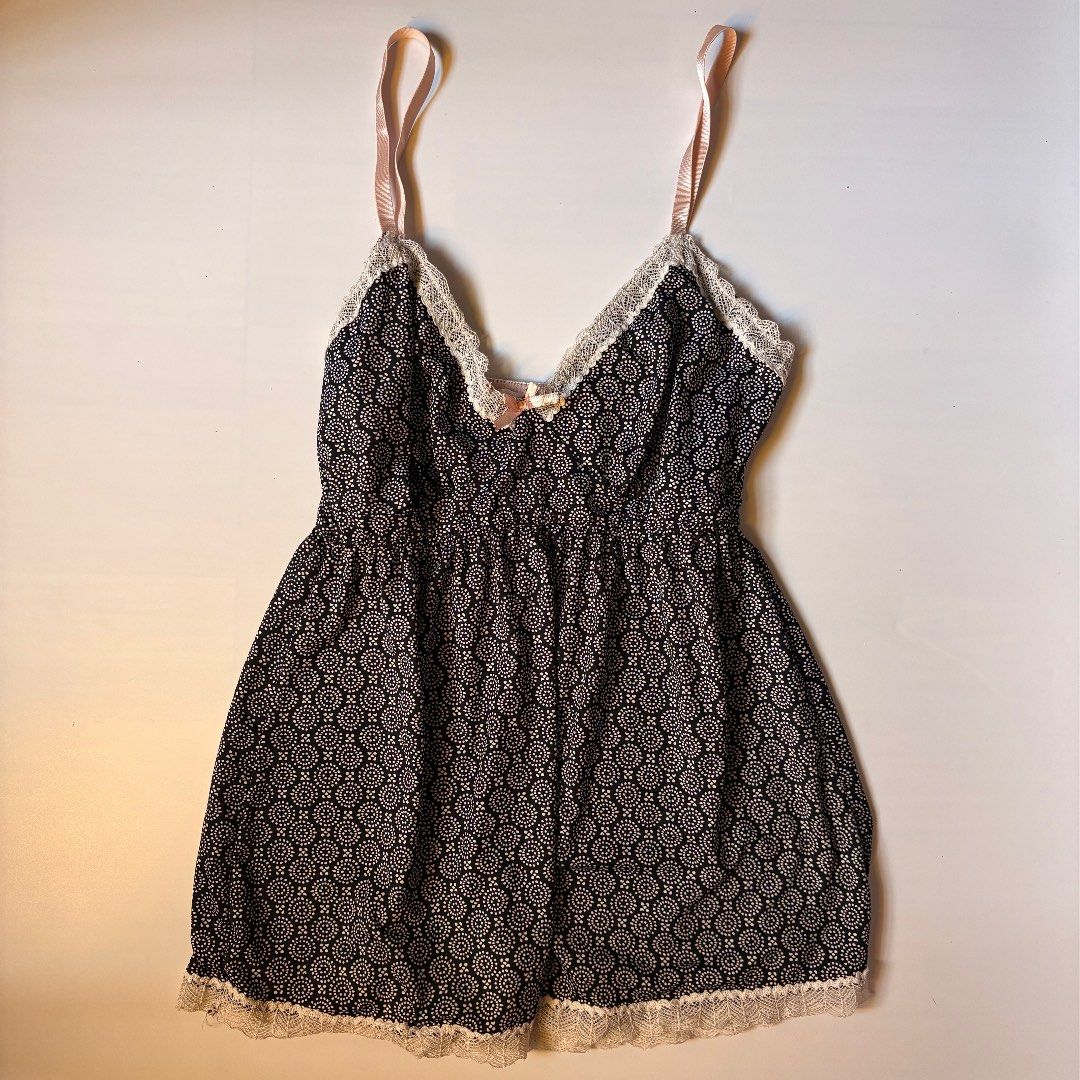 Marilyn monroe lace cami top (Category: Sleeveless) located in Quezon City. Submitted by kaelian_couture (Listing ID 1461917361, Image 1). Description: .