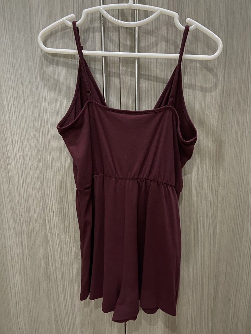 Maroon Romper (Category: Rompers) located in Manila. Submitted by shiezzels (Listing ID 1461976721, Image 2). Description: Shein Maroon Romper Stretchy fabric Adjustable straps Can fit small to medium body frame.