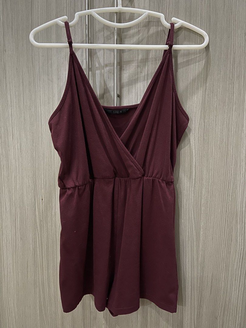 Maroon Romper (Category: Rompers) located in Manila. Submitted by shiezzels (Listing ID 1461976721, Image 1). Description: Shein Maroon Romper Stretchy fabric Adjustable straps Can fit small to medium body frame.