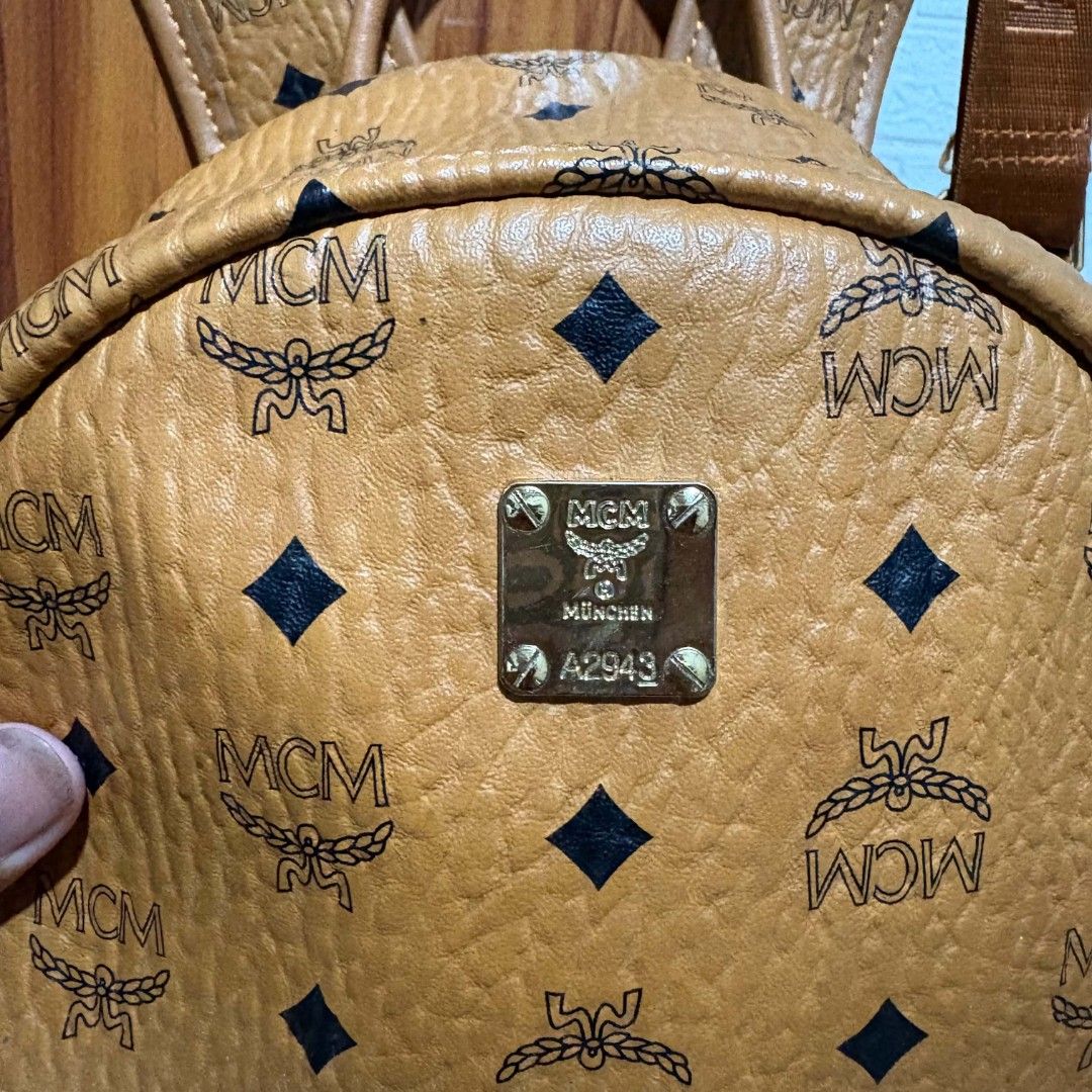 Mcm Backpack (Category: Luxury Bags & Wallets) located in Carmen. Submitted by aquarius.00 (Listing ID 1461925361, Image 3). Description: honest flaws yung sa loob labas excellent see photos ykk zip made in korea.