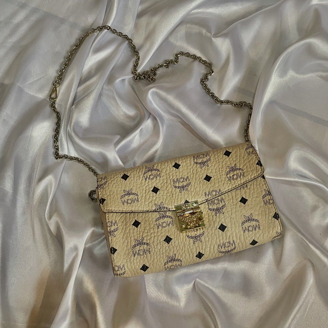 MCM VISETOS MILLIE FLAP (Category: Shoulder Bags) located in Manila. Submitted by syle_88 (Listing ID 1461965093, Image 1). Description: SLIGHTLY USED!.