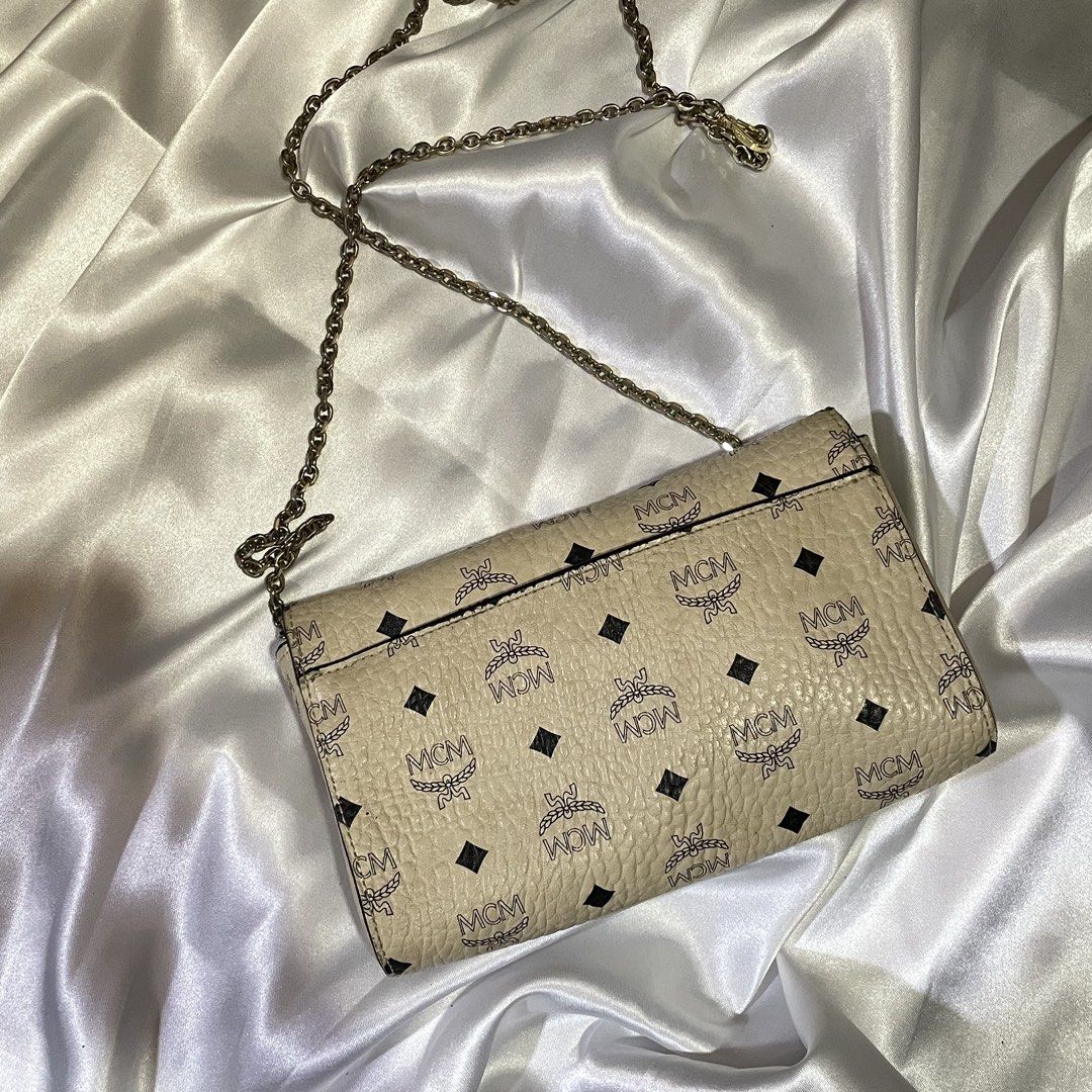 MCM VISETOS MILLIE FLAP (Category: Shoulder Bags) located in Manila. Submitted by syle_88 (Listing ID 1461965093, Image 3). Description: SLIGHTLY USED!.