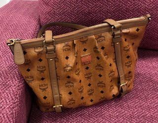 (Category: ) located in . Submitted by yumiizashop (Listing ID 1461895325, Image 1). Description: .