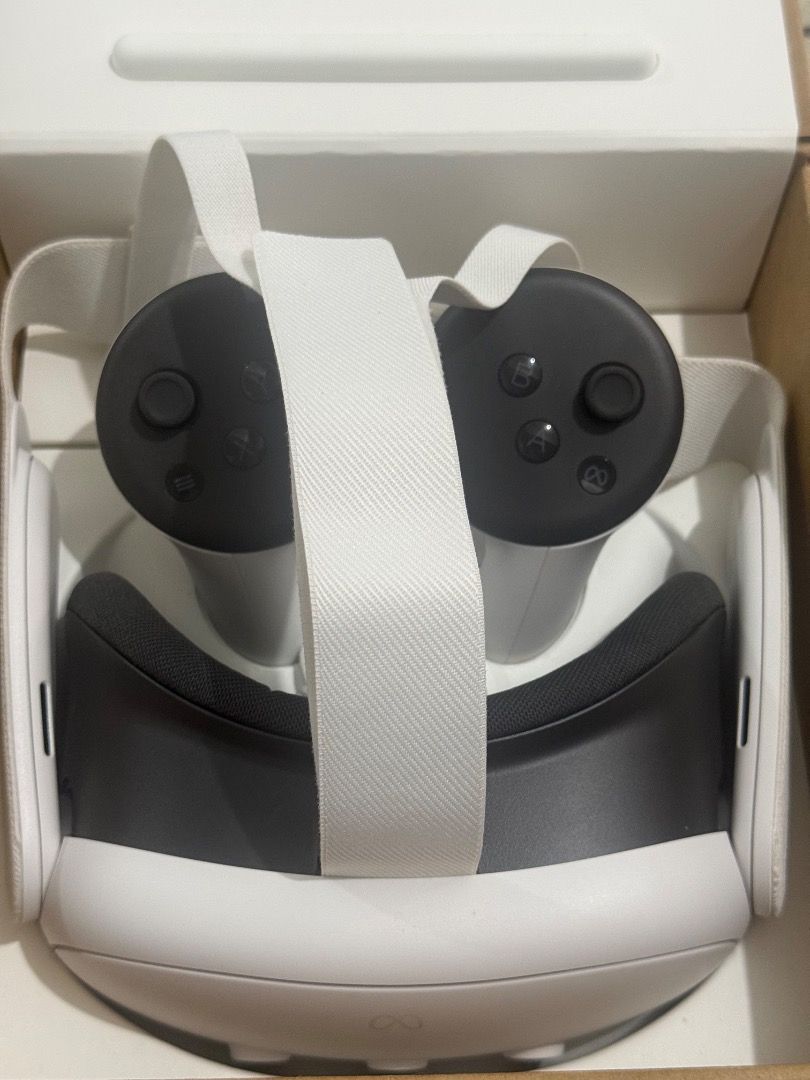 Meta Quest 3 512GB (Category: Virtual Reality) located in Caloocan City. Submitted by geljamie (Listing ID 1461828810, Image 1). Description: Meta Quest 3 512GB for sale. Used only twice and in like-new condition. Purchased September 5, 2026. ✅ 512GB ✅ Original box ✅ Everything included in the original box ✅ With original receipt ✅ No issues, fully working Selling because I’m not using it anymore. ₱30,000 negotiable.