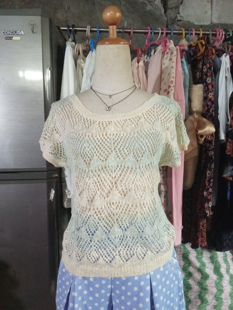 Mint green and cream white knitted top (Category: Others Tops) located in Meycauayan. Submitted by midori021 (Listing ID 1461835473, Image 2). Description: S-M see through needs inner.