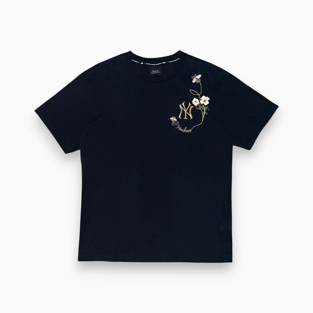 MLB NY T SHIRT (Category: Tshirts & Polo Shirts ) located in Quezon. Submitted by ejay.thrift.clothes (Listing ID 1461949094, Image 1). Description: 2XL 22 X 23 NO ISSUE COLOR RATE: 10/10 AS NEW CONDITION # 480.
